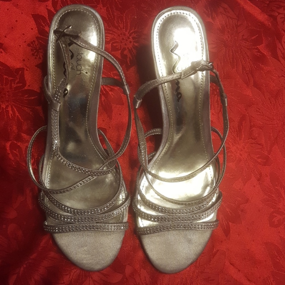 Touch of Nina Silver Glitter Shoes